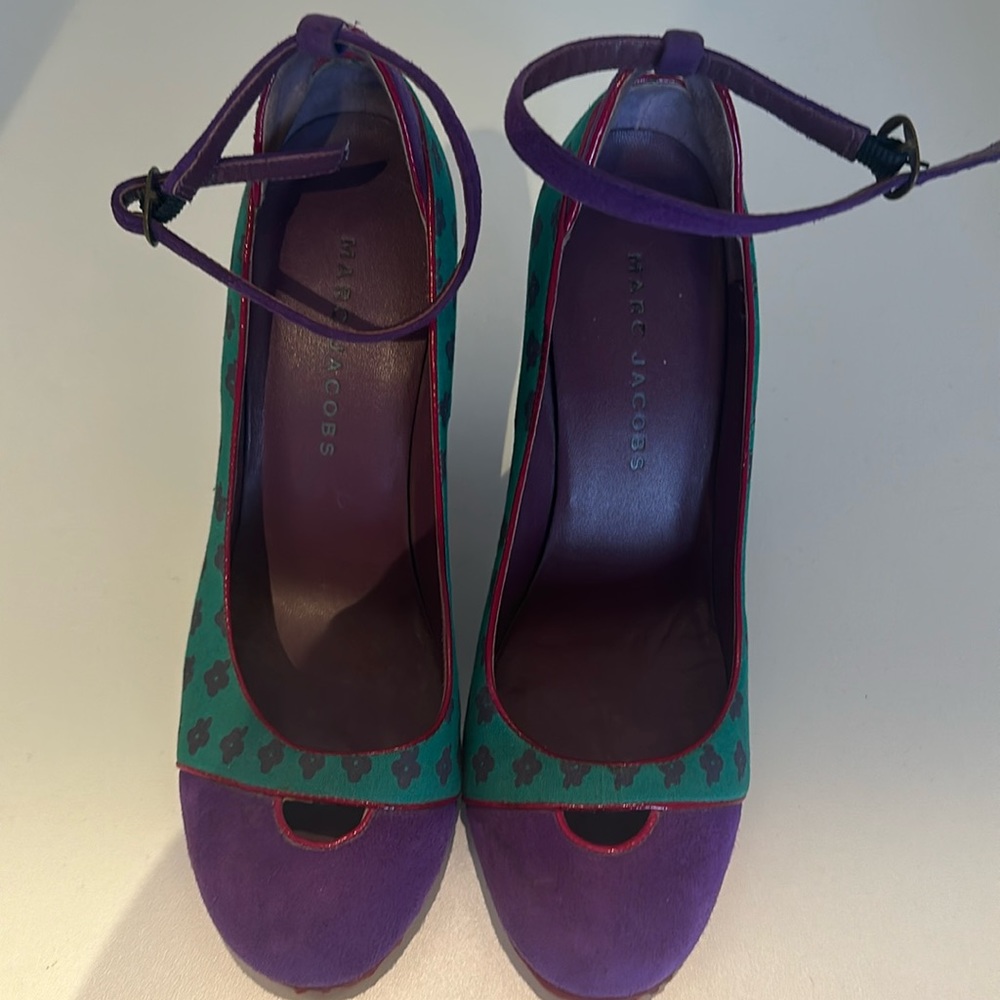 Marc Jacob’s, suede round toe, ankle strap wedged heel.
